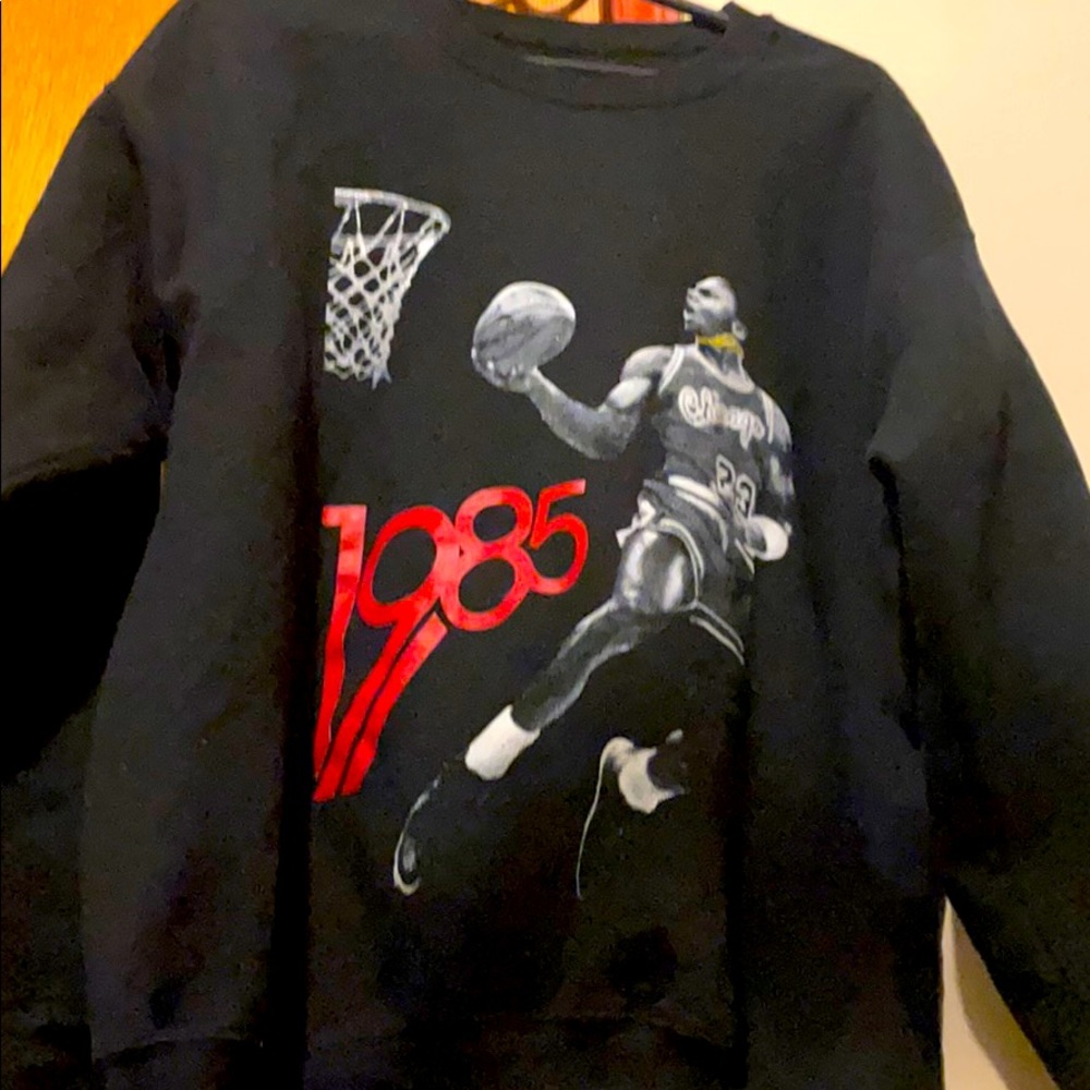 Michael Jordan ‘85 dunk contest sweater